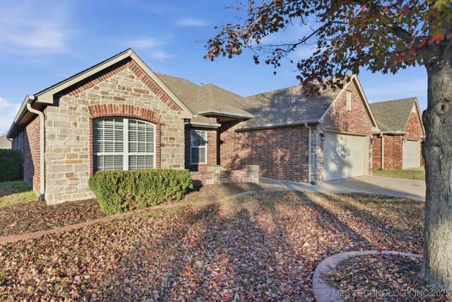 1946 W Woodbury Street, Broken Arrow, OK 74012