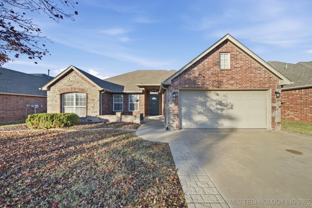 1946 W Woodbury Street, Broken Arrow, OK 74012