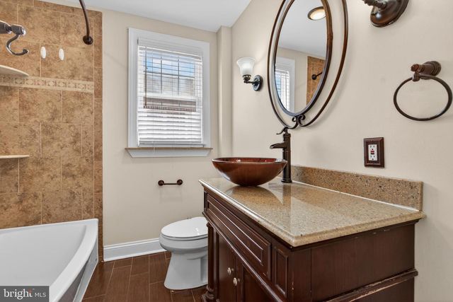 8129 REVERE ST, Philadelphia, PA 19152