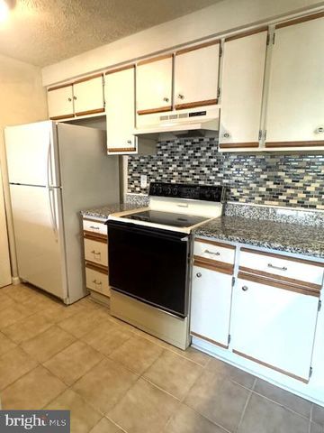 3503 Kingsley Ct Apt B, Pasadena, MD 21122