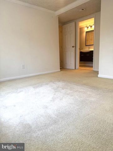 3503 Kingsley Ct Apt B, Pasadena, MD 21122