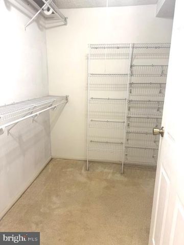 3503 Kingsley Ct Apt B, Pasadena, MD 21122