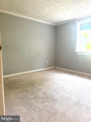 3503 Kingsley Ct Apt B, Pasadena, MD 21122