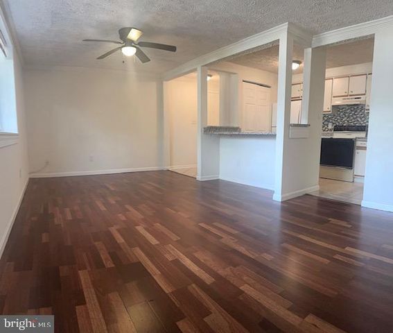3503 Kingsley Ct Apt B, Pasadena, MD 21122