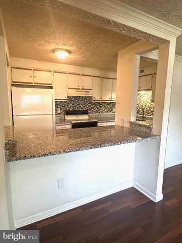 3503 Kingsley Ct Apt B, Pasadena, MD 21122