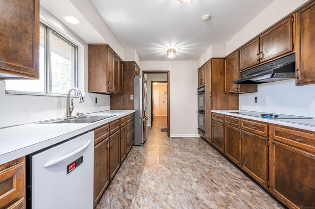 21860 Normandale Street, Beverly Hills, MI 48025