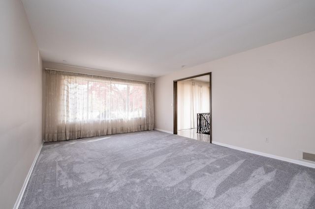 21860 Normandale Street, Beverly Hills, MI 48025