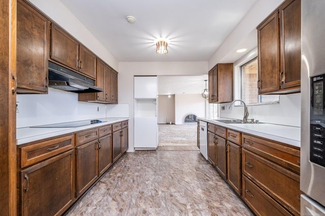 21860 Normandale Street, Beverly Hills, MI 48025