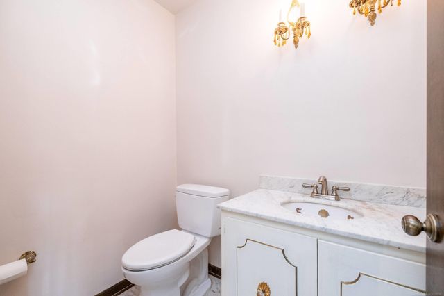 21860 Normandale Street, Beverly Hills, MI 48025