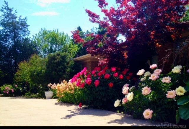 21860 Normandale Street, Beverly Hills, MI 48025