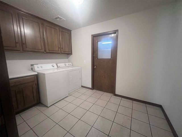 6304 NW 84th Street, Oklahoma City, OK 73132