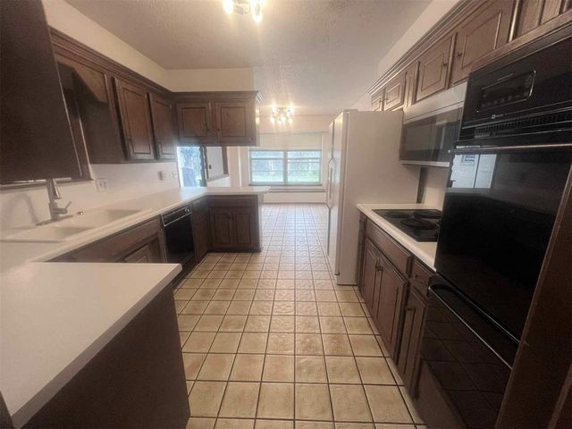 6304 NW 84th Street, Oklahoma City, OK 73132