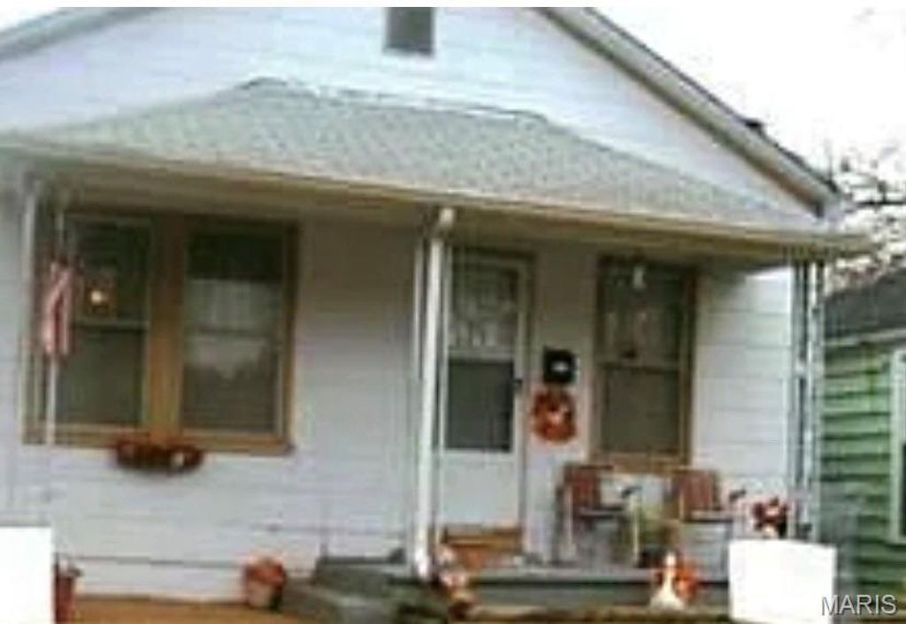 1005 Switzer Avenue, St Louis, MO 63147