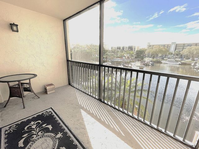 3 Royal Palm Way 2050, Boca Raton, FL 33432