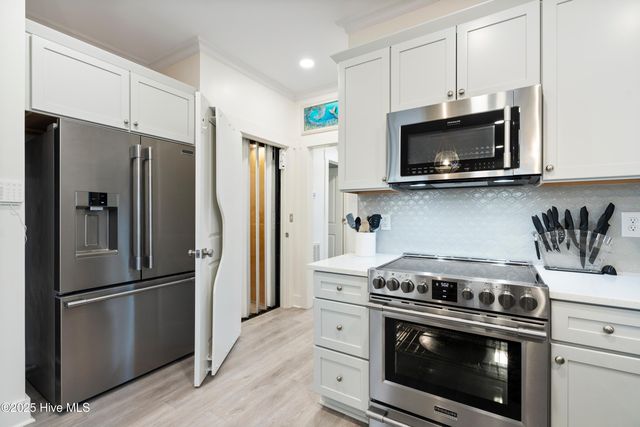 1117 New River Inlet Road, Sneads Ferry, NC 28460