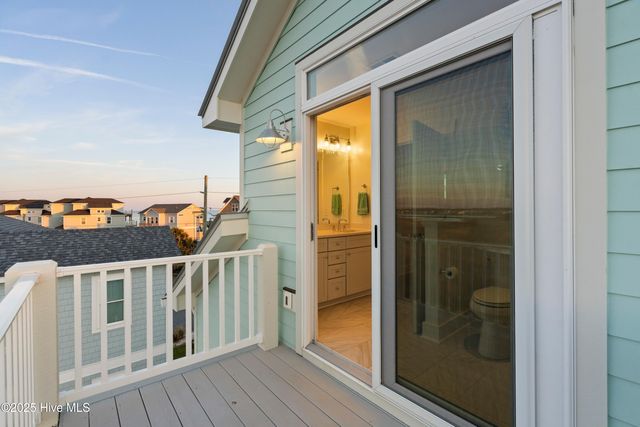 1117 New River Inlet Road, Sneads Ferry, NC 28460