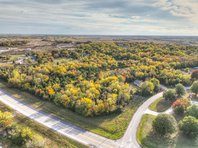 000 Hh Highway, Carterville, MO 64835