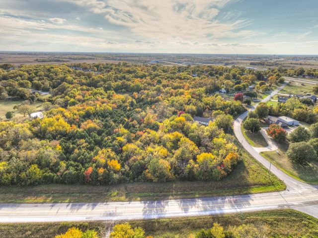 000 Hh Highway, Carterville, MO 64835