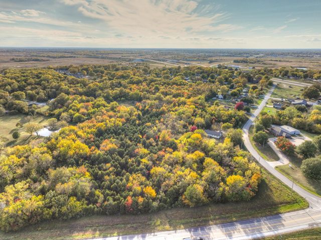 000 Hh Highway, Carterville, MO 64835