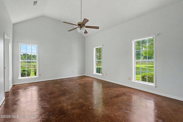 64 Tamim Cove, Byhalia, MS 38611