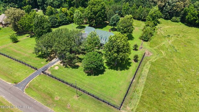 64 Tamim Cove, Byhalia, MS 38611