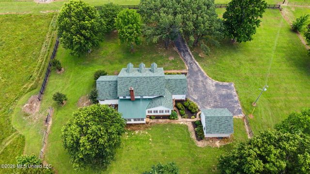 64 Tamim Cove, Byhalia, MS 38611