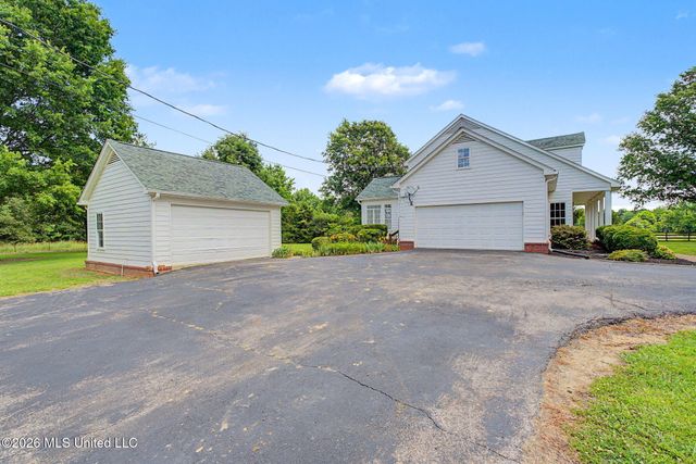 64 Tamim Cove, Byhalia, MS 38611