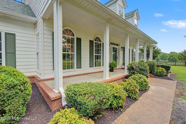 64 Tamim Cove, Byhalia, MS 38611