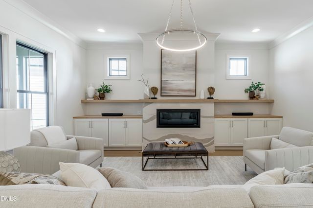 609 N Salem Street, Apex, NC 27502
