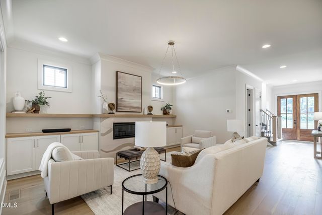 609 N Salem Street, Apex, NC 27502