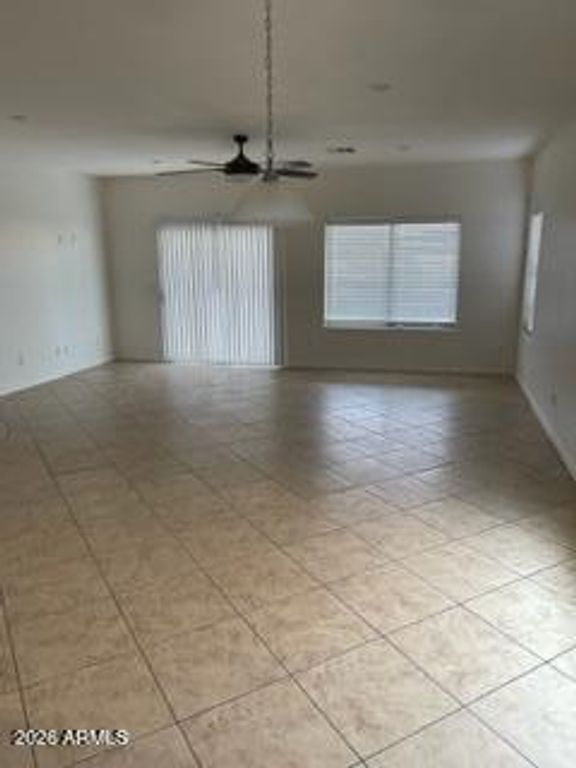 Image 4 of property listing at 8516 S 55TH Drive, Laveen, AZ 85339