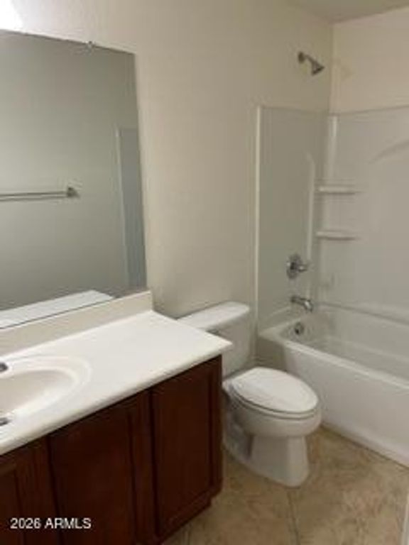 Image 8 of property listing at 8516 S 55TH Drive, Laveen, AZ 85339