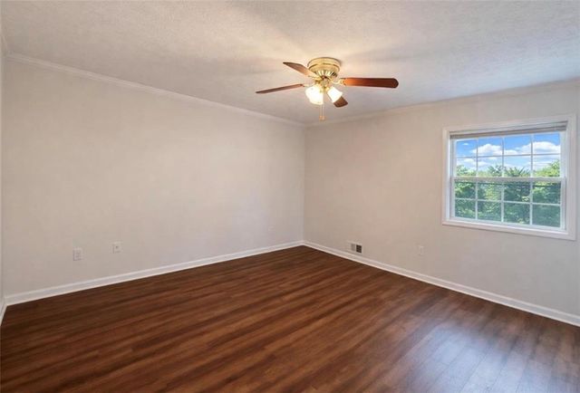 4960 Cold Springs Drive NW, Lilburn, GA 30047