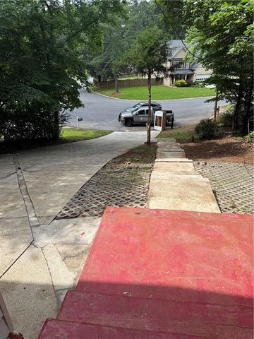 4960 Cold Springs Drive NW, Lilburn, GA 30047