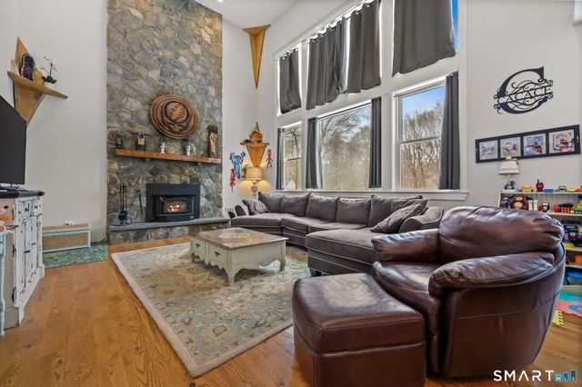 14 Laurelwood Drive, New Fairfield, CT 06812