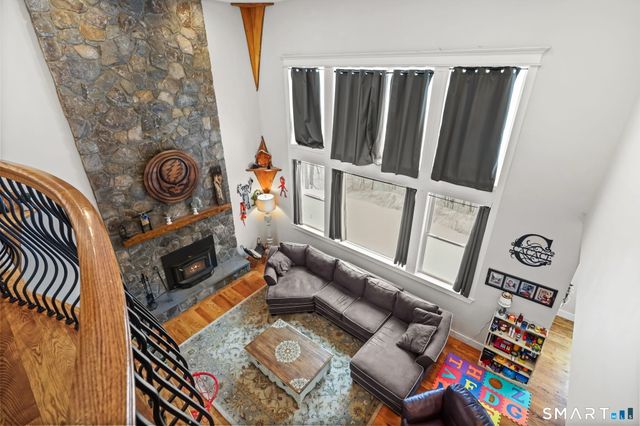 14 Laurelwood Drive, New Fairfield, CT 06812