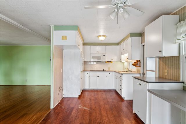 2000 E BAY DRIVE 25, Largo, FL 33771