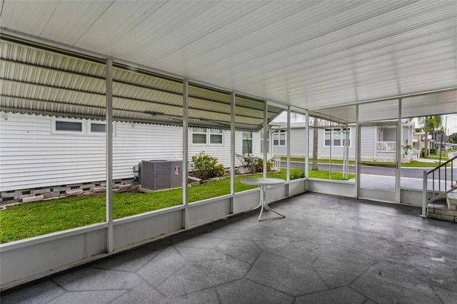 2000 E BAY DRIVE 25, Largo, FL 33771
