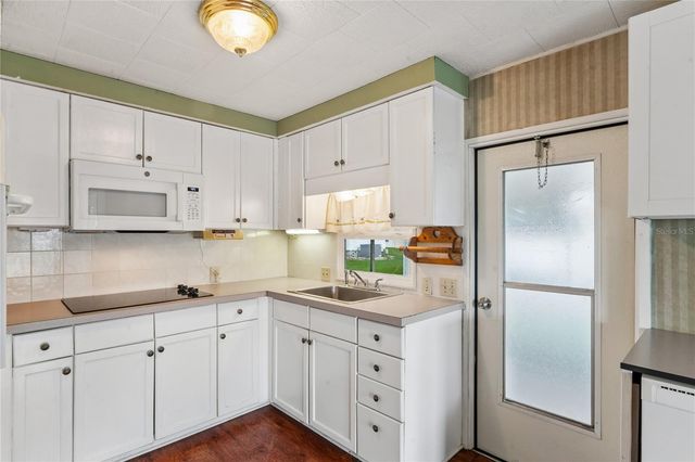 2000 E BAY DRIVE 25, Largo, FL 33771