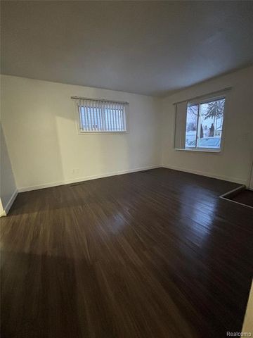 6375 Helen Street, Garden City, MI 48135