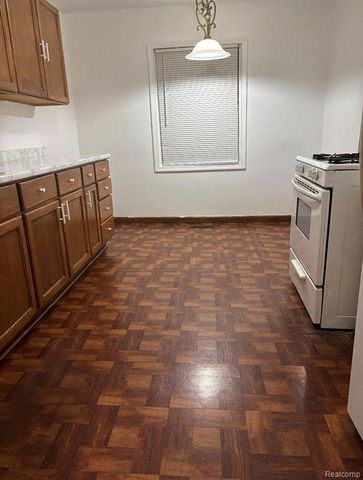 6375 Helen Street, Garden City, MI 48135