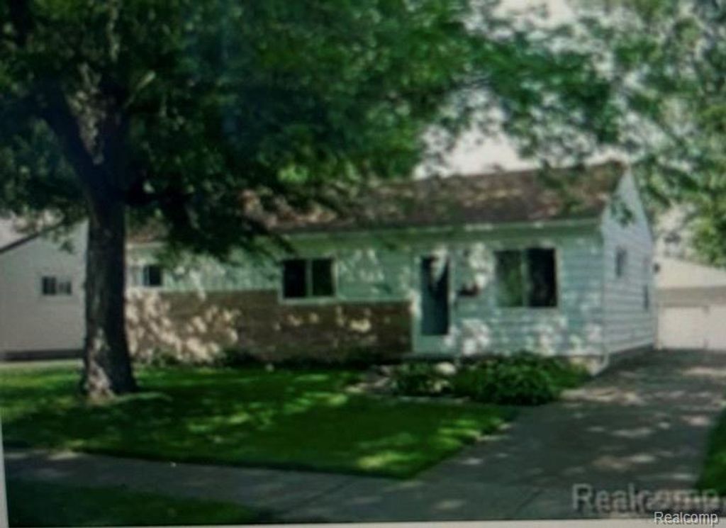 6375 Helen Street, Garden City, MI 48135