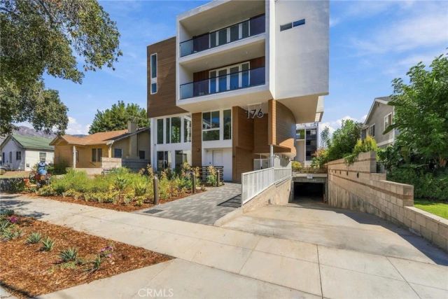176 N Catalina Ave 102, Pasadena, CA 91106