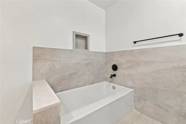 176 N Catalina Ave 102, Pasadena, CA 91106