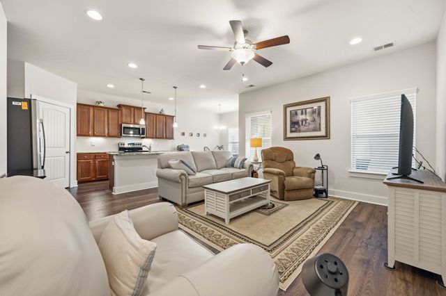 325 Brighton Pl., Conway, SC 29526