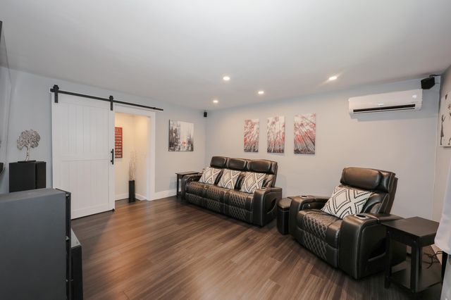 54 College Avenue, Manchester, NH 03102