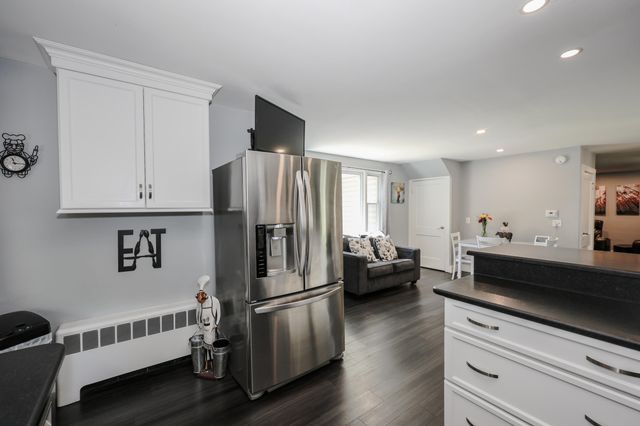 54 College Avenue, Manchester, NH 03102