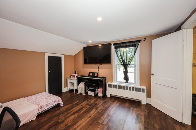 54 College Avenue, Manchester, NH 03102