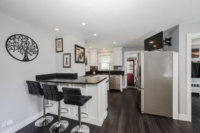 54 College Avenue, Manchester, NH 03102