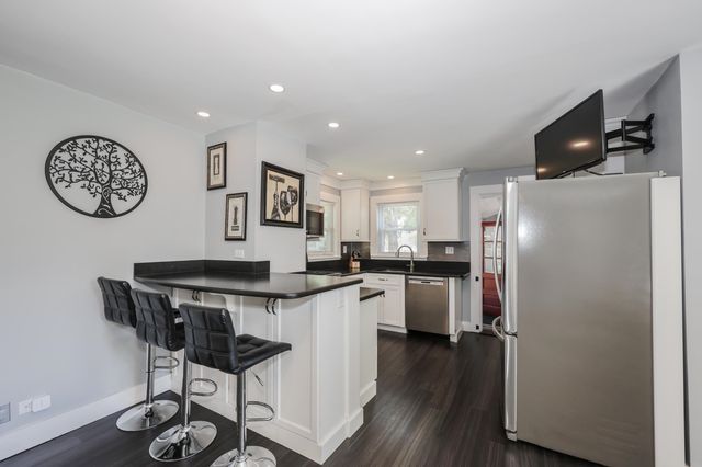 54 College Avenue, Manchester, NH 03102